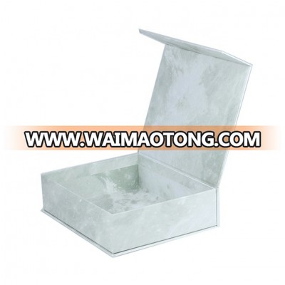 Wholesale Personalized Magnetic Foldable Gift Boxes for Clothes